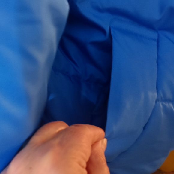 Disney Exclusive STITCH Women's Blue Puffer Jacket, size M, New 💖 No Tags - Picture 8 of 15